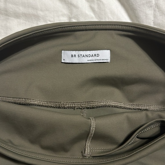 BR Standard - Taupe Leggings - Medium - Picture 2 of 8
